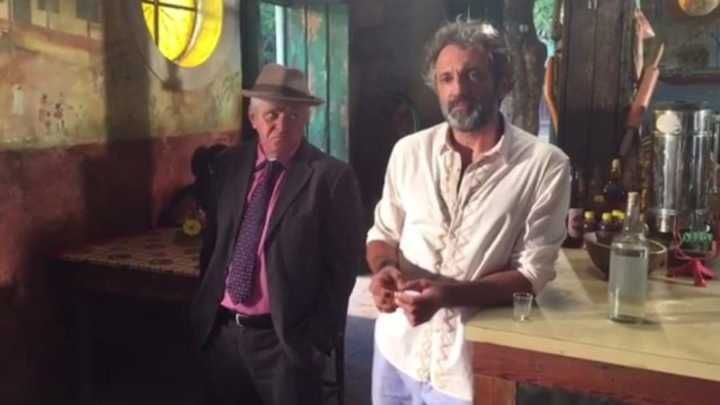 O ator e comediante em cena com Domingos Montagner (Foto: Reprodução)